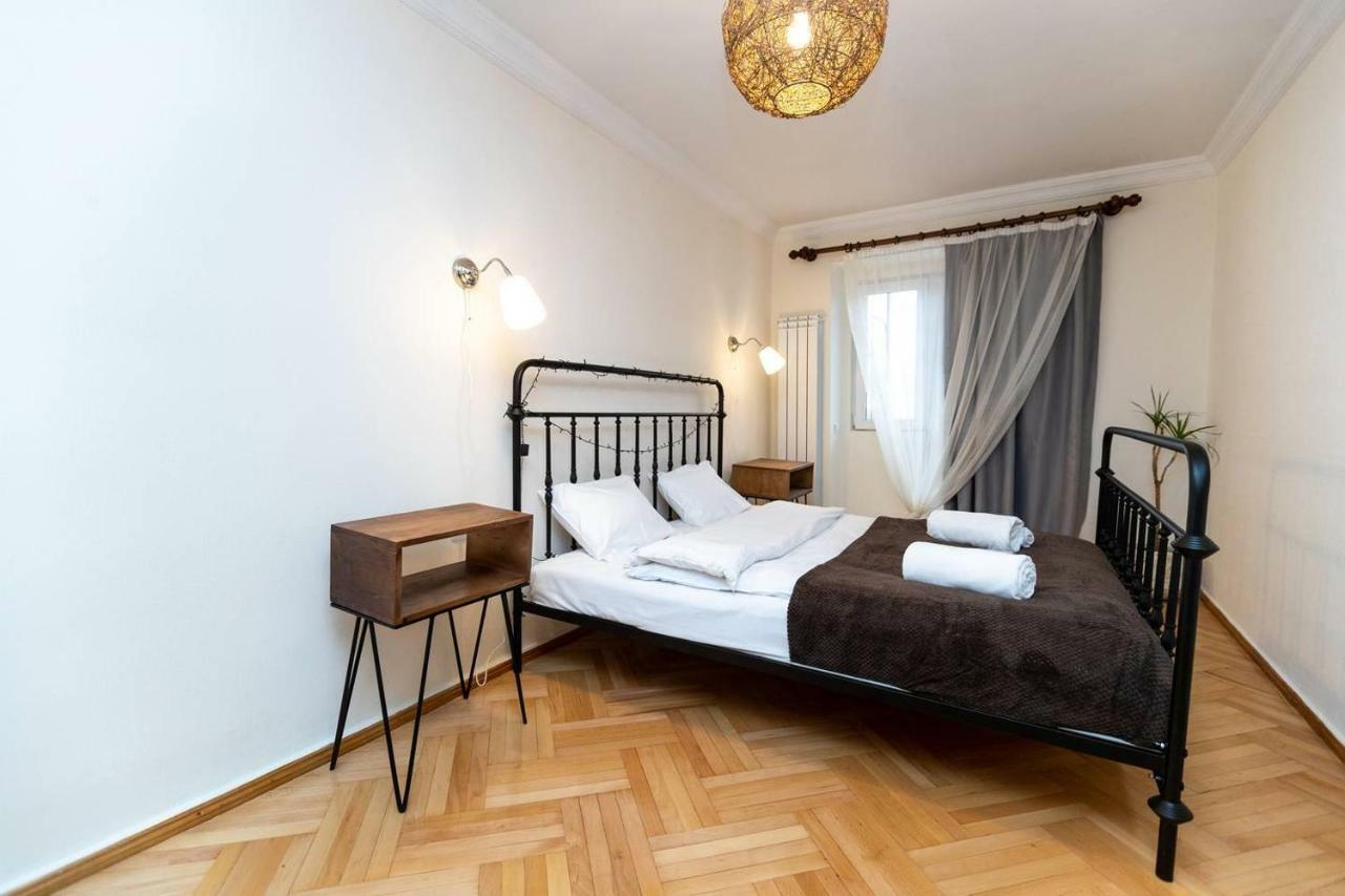 Wehost Cosy Apartment Tbilisi Buitenkant foto