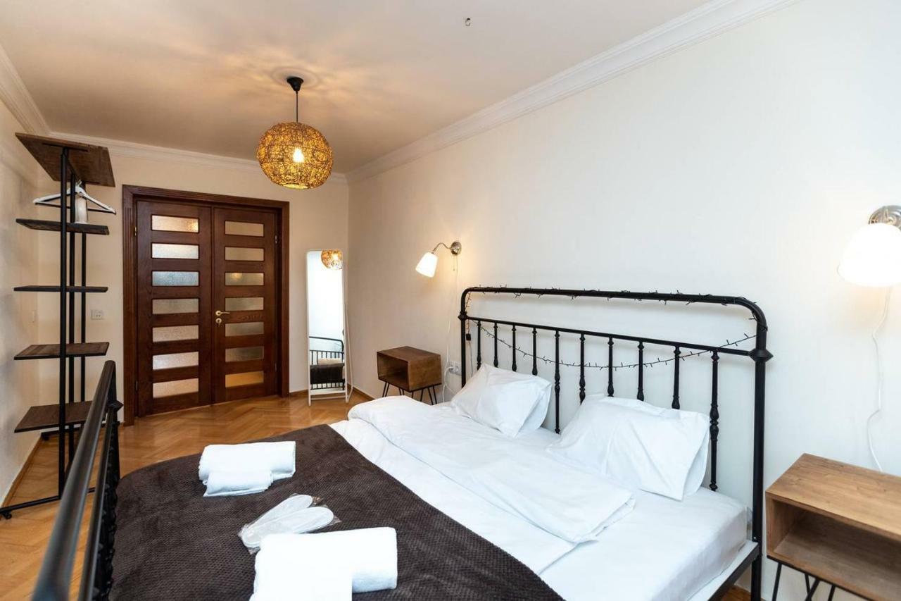 Wehost Cosy Apartment Tbilisi Buitenkant foto